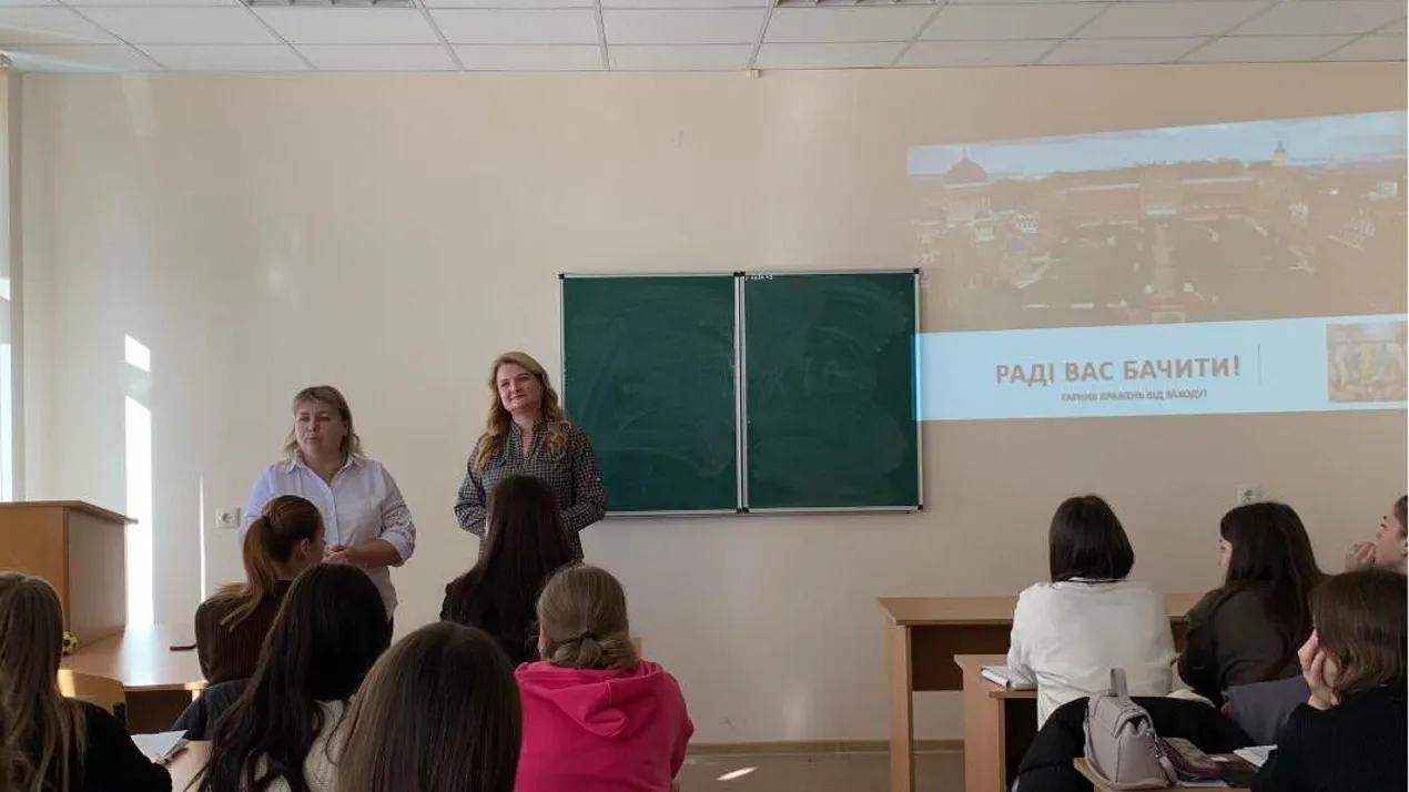 "Коли я передаю знання іншим – я стаю майстром" (Конфуцій)